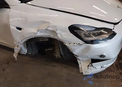 2022 Tesla Model Y Long Range Dual Motor All-Wheel Drive from USA, damaged, VIN 7SAYGDEE4NF571738